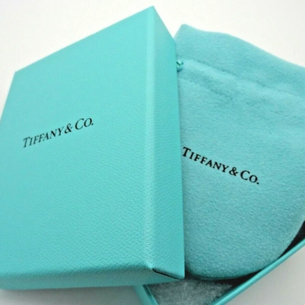 BNIB RARE! Return to Tiffany & Co Sterling Silver Blue Enamel Love Heart Pendent - Picture 10 of 16